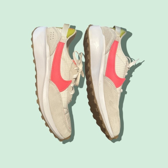 NIKE Waffle Debut Sneakers | Size 9 | White/Hot Punch-Bright C - Picture 5 of 9